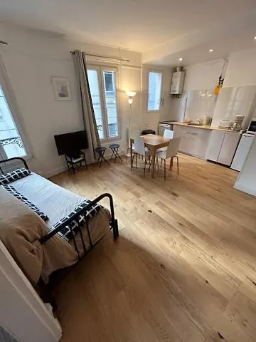 Ferienwohnung Paris Sacre Coeur Montmartre Et Tour Eiffel, 8 People, Apartment