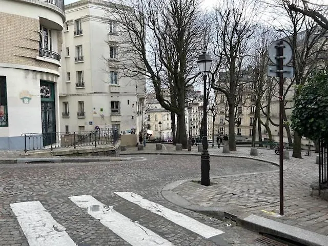 Paris Sacre Coeur Montmartre Et Tour Eiffel, 8 People, Apartment