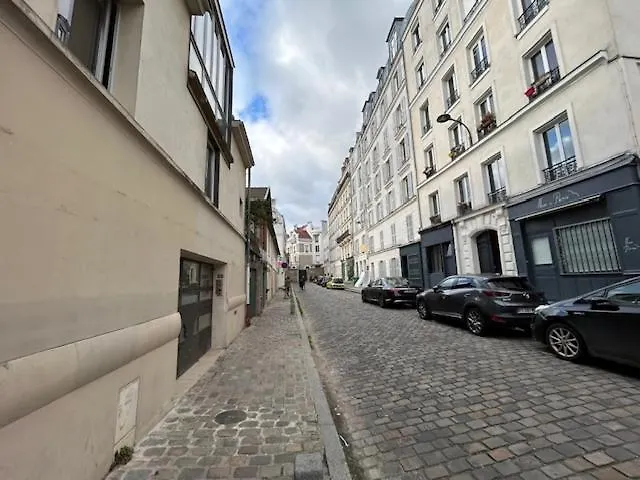 Paris Sacre Coeur Montmartre Et Tour Eiffel, 8 People, Apartment