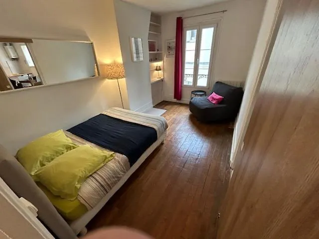 Paris Sacre Coeur Montmartre Et Tour Eiffel, 8 People, Apartment