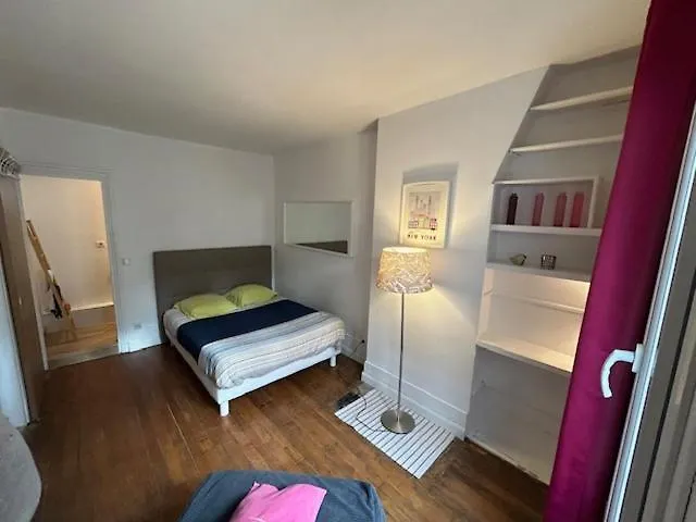 Paris Sacre Coeur Montmartre Et Tour Eiffel, 8 People, Apartment