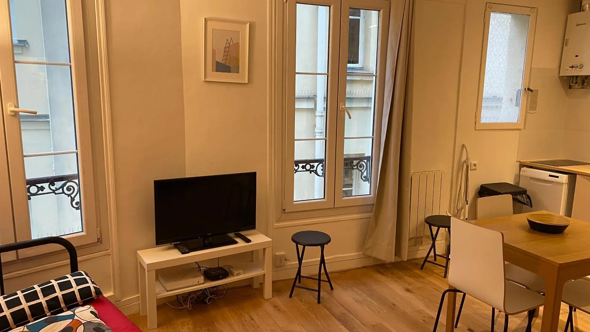 Paris Sacre Coeur Montmartre Et Tour Eiffel, 8 People, Apartment